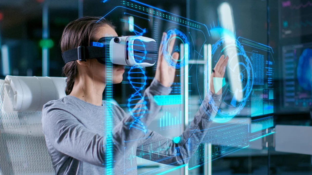 Augmented Reality and Virtual Reality Trends in Banking
